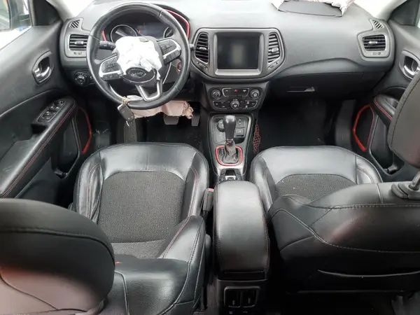 3C4NJDDB6KT722259 2019 JEEP COMPASS - Image 8