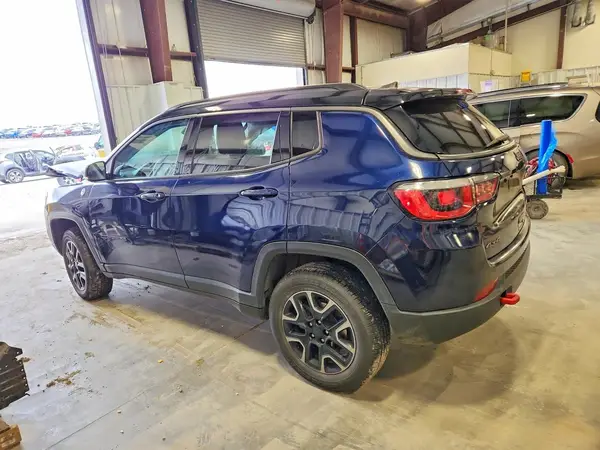 3C4NJDDB6KT733245 2019 JEEP COMPASS - Image 2