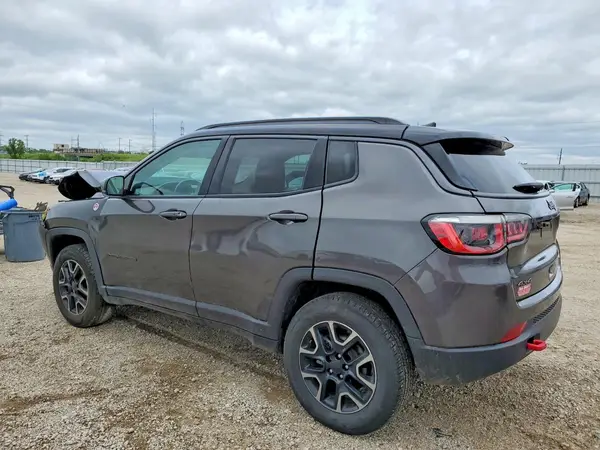 3C4NJDDB6KT748120 2019 JEEP COMPASS - Image 2