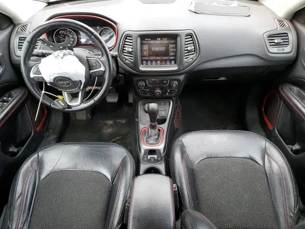 3C4NJDDB6KT748120 2019 JEEP COMPASS - Image 8
