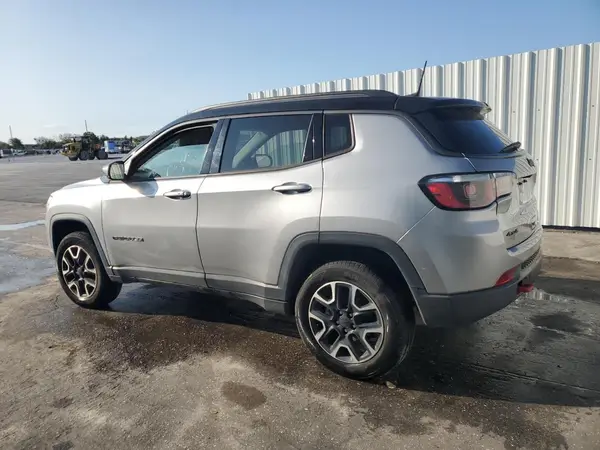 3C4NJDDB6KT800037 2019 JEEP COMPASS - Image 2