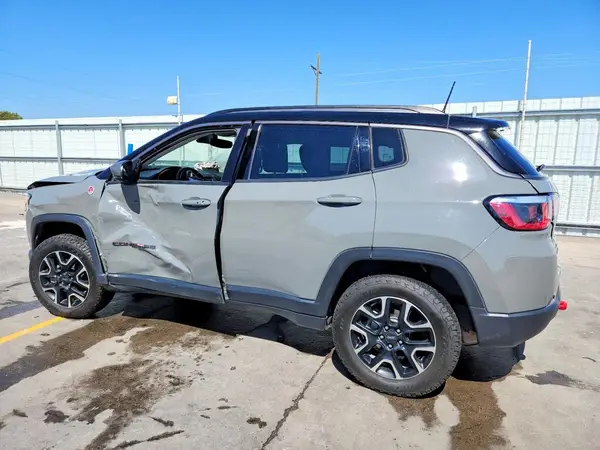 3C4NJDDB6LT132788 2020 JEEP COMPASS - Image 2