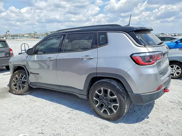 3C4NJDDB6LT145153 2020 JEEP COMPASS - Image 2