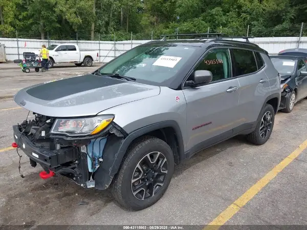 3C4NJDDB6LT155715 2020 JEEP COMPASS - Image 2