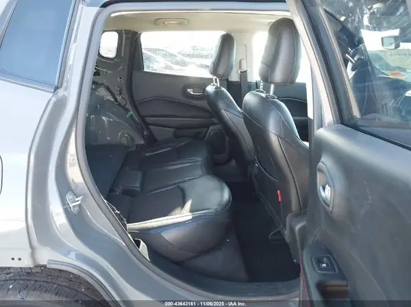 3C4NJDDB6LT157299 2020 JEEP COMPASS - Image 8