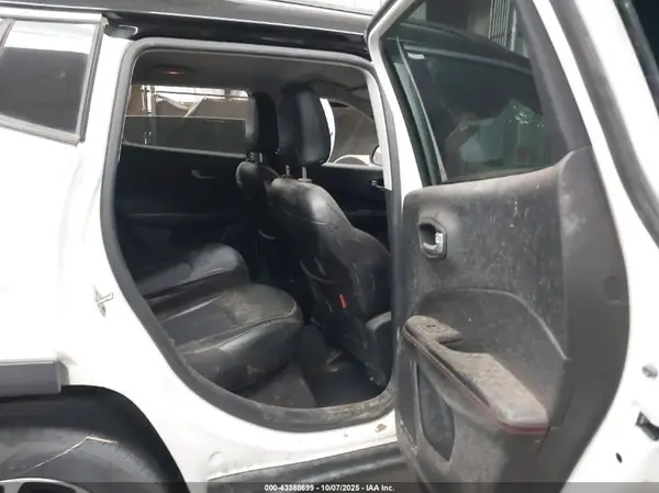 3C4NJDDB6LT167184 2020 JEEP COMPASS - Image 8
