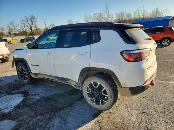 3C4NJDDB6LT195423 2020 JEEP COMPASS - Image 2