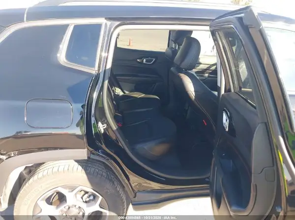 3C4NJDDB6NT117257 2022 JEEP COMPASS - Image 8