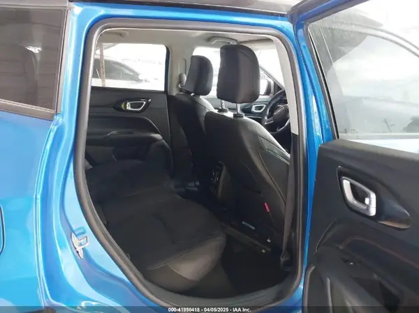 3C4NJDDB6NT162831 2022 JEEP COMPASS - Image 8