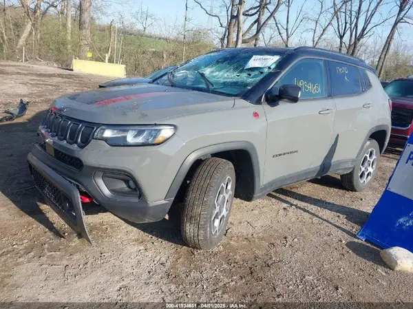 3C4NJDDB6NT170282 2022 JEEP COMPASS - Image 2
