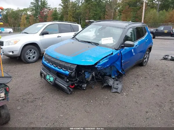 3C4NJDDB6NT186451 2022 JEEP COMPASS - Image 2