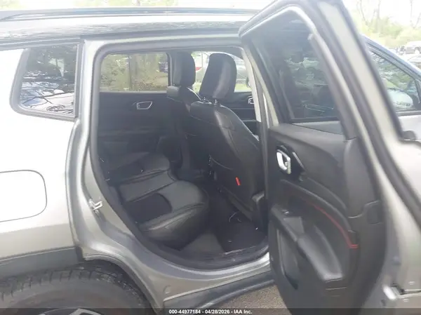 3C4NJDDB6NT236183 2022 JEEP COMPASS - Image 8