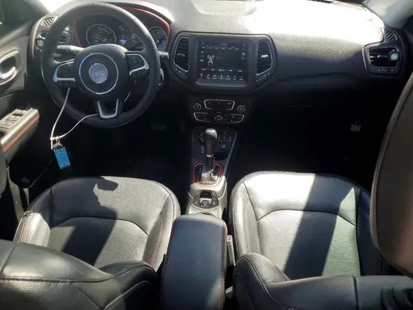 3C4NJDDB7HT646365 2017 JEEP COMPASS - Image 8