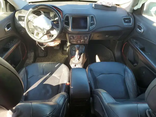 3C4NJDDB7HT651646 2017 JEEP COMPASS - Image 8