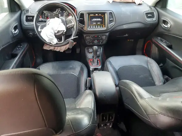 3C4NJDDB7HT689555 2017 JEEP COMPASS - Image 8
