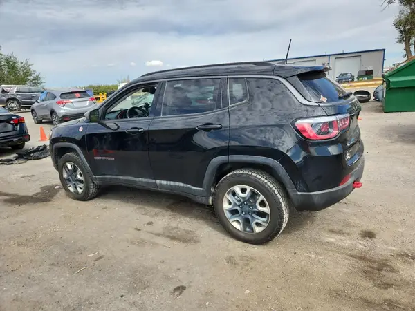 3C4NJDDB7JT128763 2018 JEEP COMPASS - Image 2
