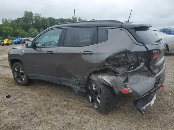 3C4NJDDB7JT129704 2018 JEEP COMPASS - Image 2