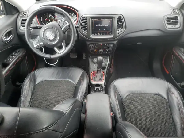 3C4NJDDB7JT129704 2018 JEEP COMPASS - Image 8