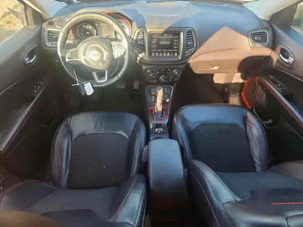 3C4NJDDB7JT130030 2018 JEEP COMPASS - Image 8