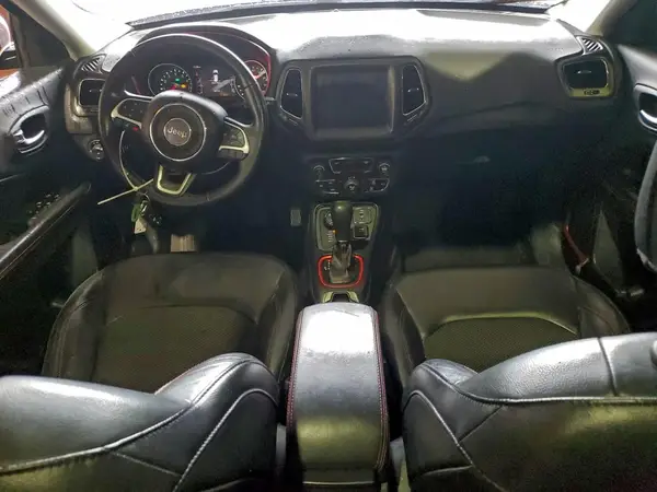 3C4NJDDB7JT132098 2018 JEEP COMPASS - Image 8