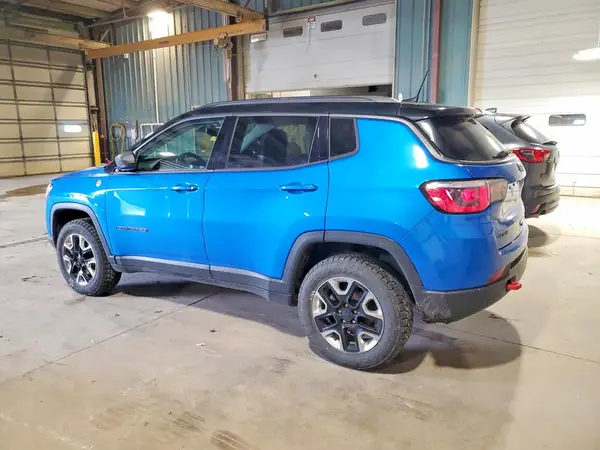 3C4NJDDB7JT147927 2018 JEEP COMPASS - Image 2