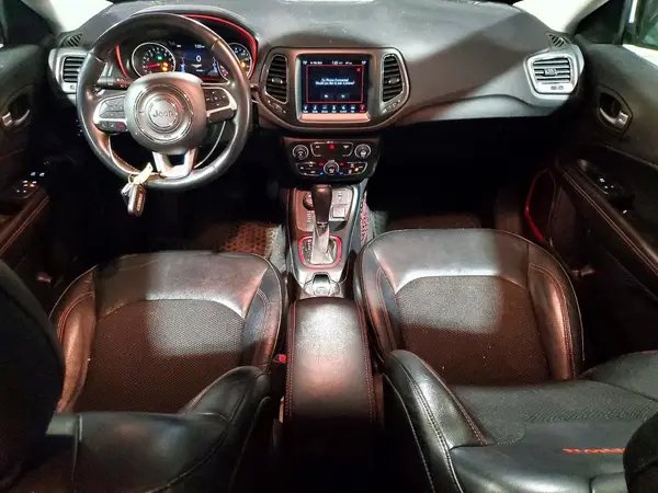 3C4NJDDB7JT147927 2018 JEEP COMPASS - Image 8