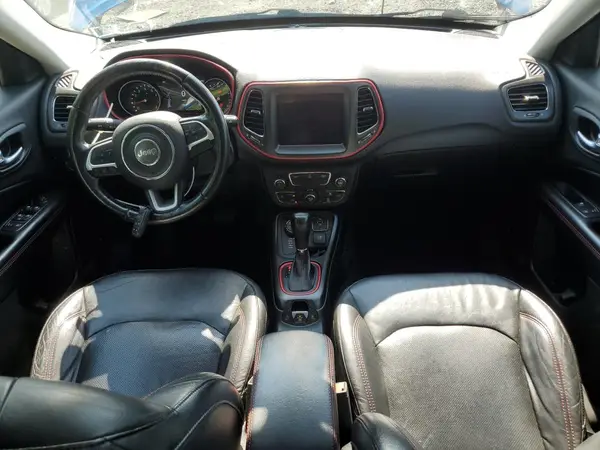 3C4NJDDB7JT179423 2018 JEEP COMPASS - Image 8