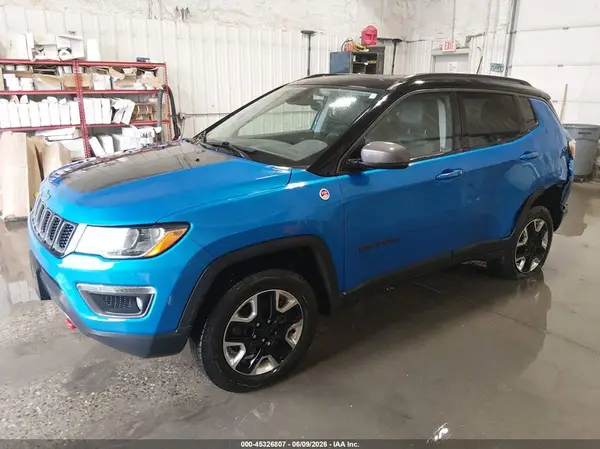 3C4NJDDB7JT187599 2018 JEEP COMPASS - Image 2