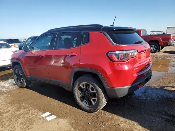 3C4NJDDB7JT210587 2018 JEEP COMPASS - Image 2