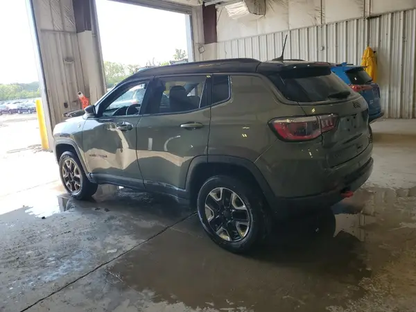 3C4NJDDB7JT230841 2018 JEEP COMPASS - Image 2