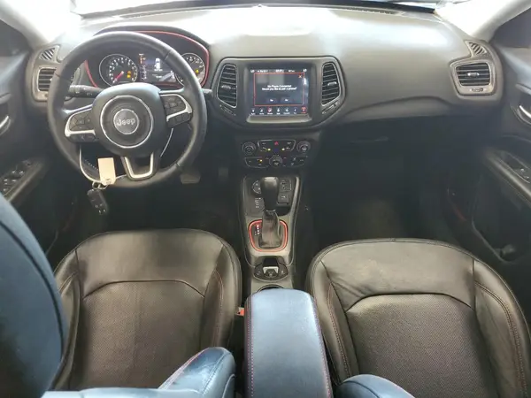3C4NJDDB7JT230841 2018 JEEP COMPASS - Image 8