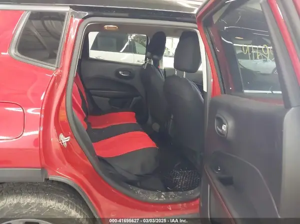 3C4NJDDB7JT234551 2018 JEEP COMPASS - Image 8