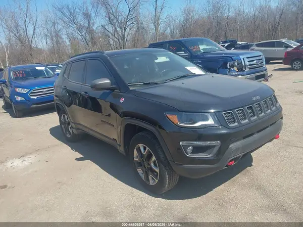 3C4NJDDB7JT239278 2018 JEEP COMPASS - Image 1
