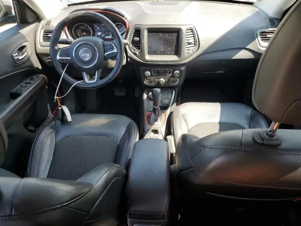 3C4NJDDB7JT343110 2018 JEEP COMPASS - Image 8