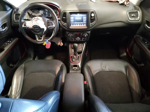 3C4NJDDB7JT367035 2018 JEEP COMPASS - Image 8