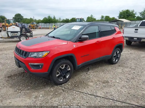 3C4NJDDB7JT410515 2018 JEEP COMPASS - Image 2