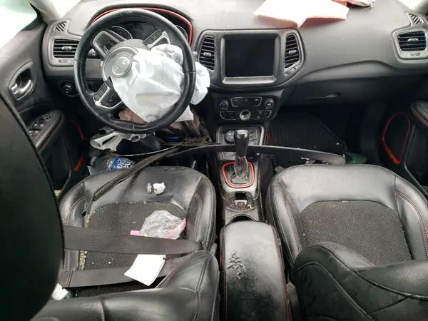 3C4NJDDB7JT450996 2018 JEEP COMPASS - Image 8