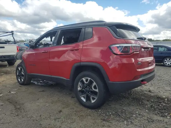 3C4NJDDB7JT451386 2018 JEEP COMPASS - Image 2