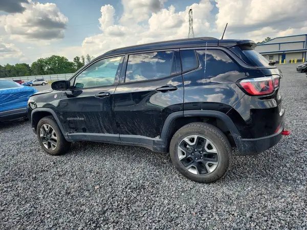 3C4NJDDB7JT451792 2018 JEEP COMPASS - Image 2