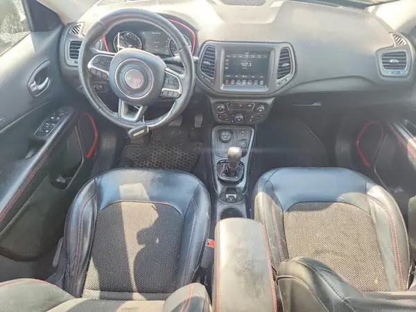 3C4NJDDB7JT451792 2018 JEEP COMPASS - Image 8