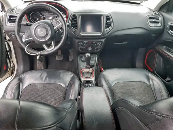 3C4NJDDB7JT465479 2018 JEEP COMPASS - Image 8