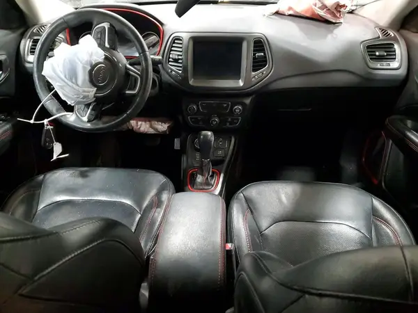 3C4NJDDB7JT478927 2018 JEEP COMPASS - Image 8