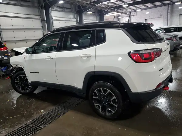 3C4NJDDB7JT483951 2018 JEEP COMPASS - Image 2