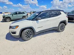 3C4NJDDB7KT595098 2019 JEEP COMPASS