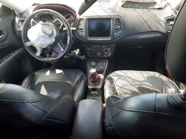3C4NJDDB7KT617889 2019 JEEP COMPASS - Image 8