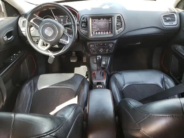 3C4NJDDB7KT618198 2019 JEEP COMPASS - Image 8