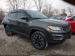 3C4NJDDB7KT618749 2019 JEEP COMPASS