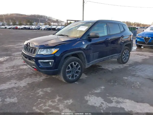 3C4NJDDB7KT622428 2019 JEEP COMPASS - Image 2