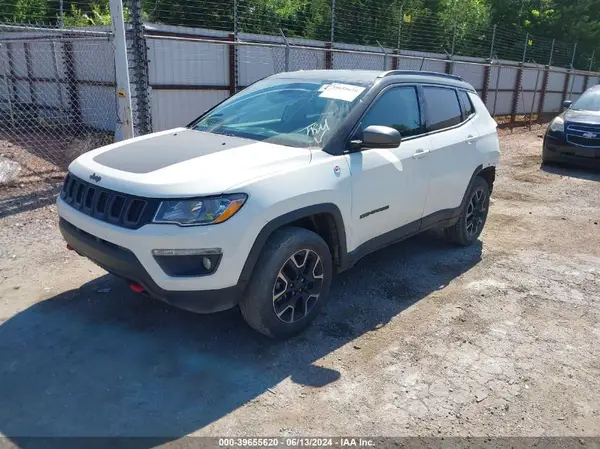 3C4NJDDB7KT660435 2019 JEEP COMPASS - Image 2