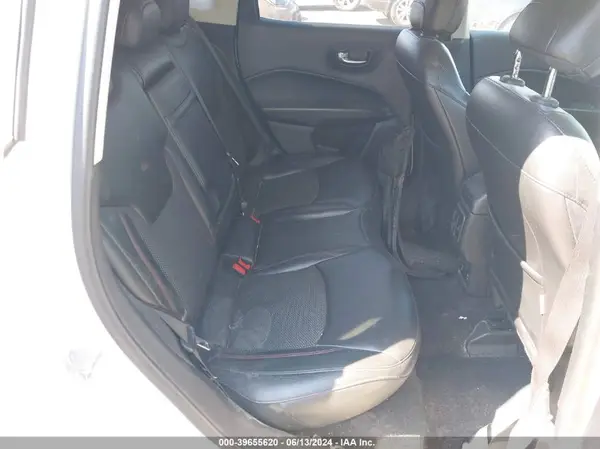 3C4NJDDB7KT660435 2019 JEEP COMPASS - Image 8